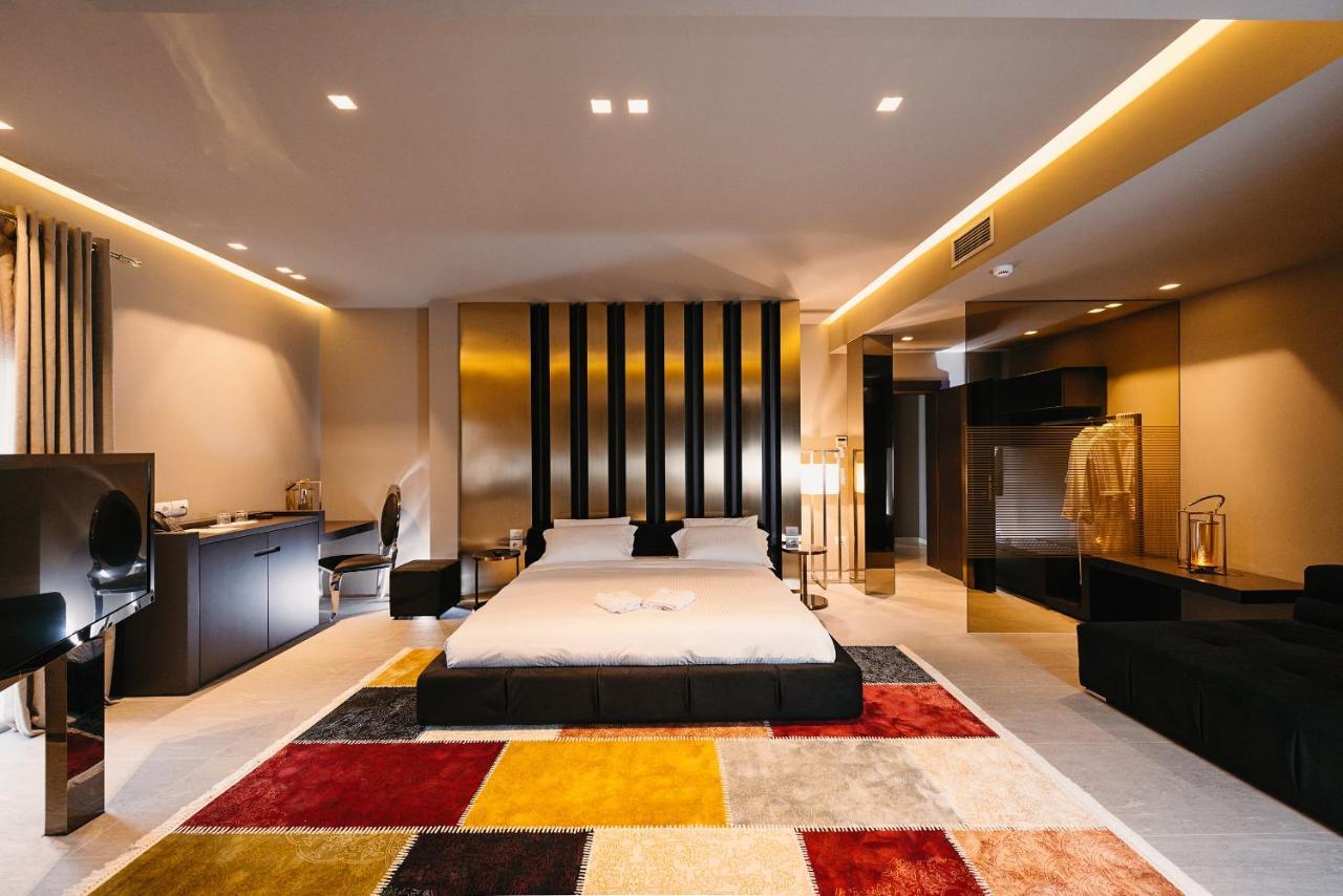 Hotel Egnatia Berxull ภายนอก รูปภาพ
