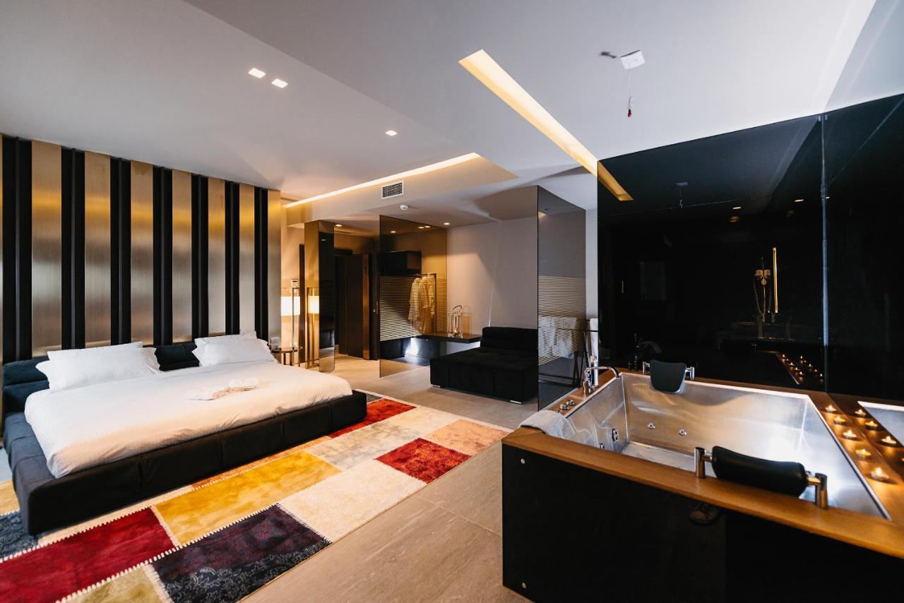 Hotel Egnatia Berxull ภายนอก รูปภาพ