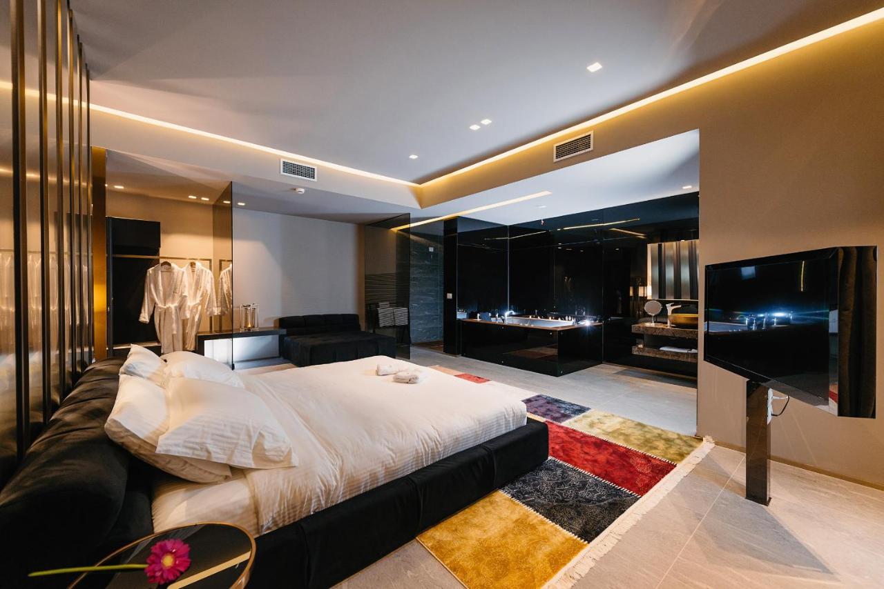 Hotel Egnatia Berxull ภายนอก รูปภาพ