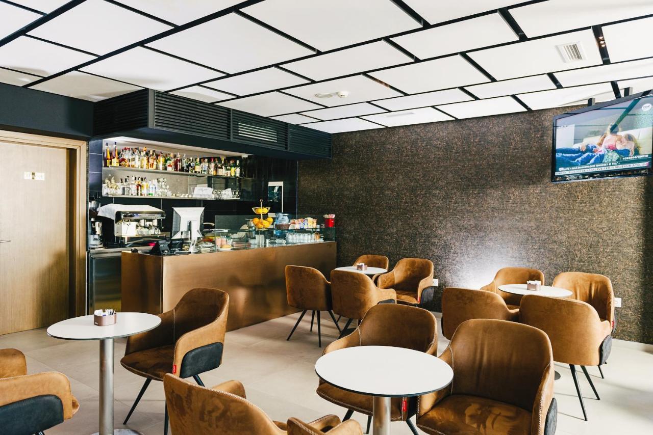 Hotel Egnatia Berxull ภายนอก รูปภาพ